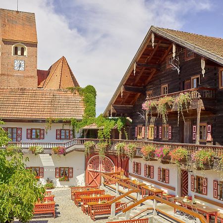Gutshof Uttlau Hotel Haarbach Exterior photo
